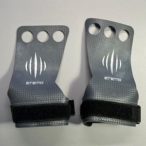 Bear Komplex 3 hole grips for CrossFit size medium